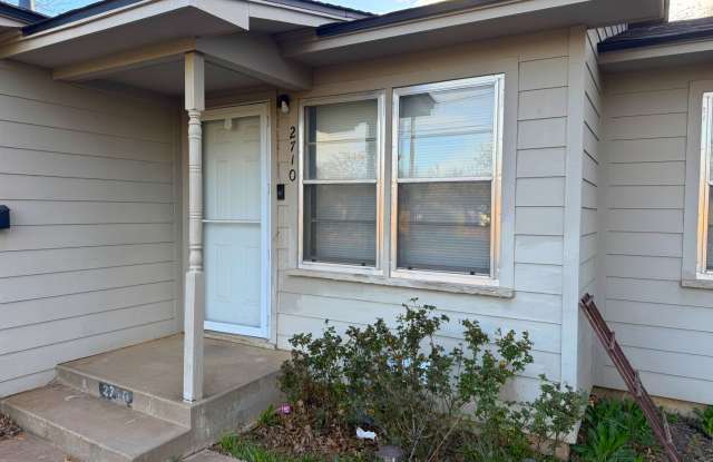 Heart of Lubbock 1/1 Duplex Gallery 3
