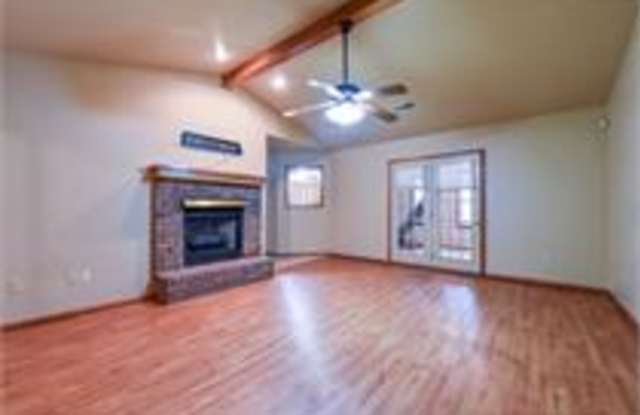106 Davis Ln Gallery 2