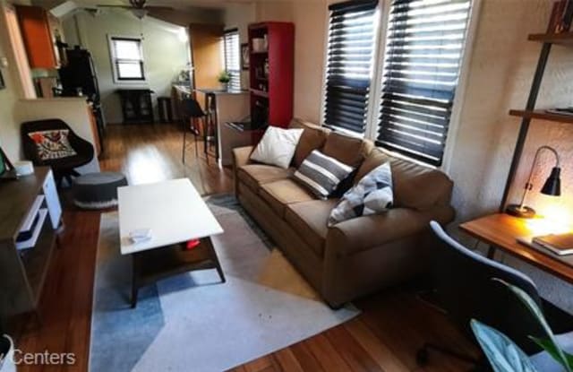 121 TEBEAU Court Gallery 3