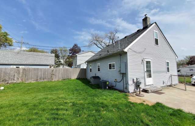 1251 E Kalama Gallery 2