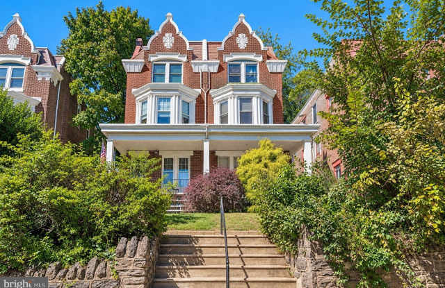 123 W MOUNT PLEASANT Avenue Gallery 1