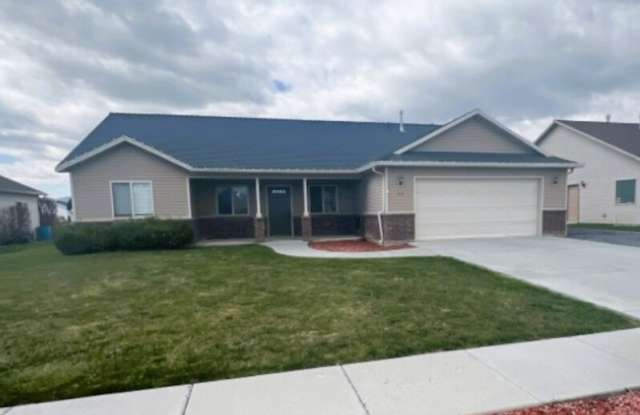 517 N 2650 W photos photos