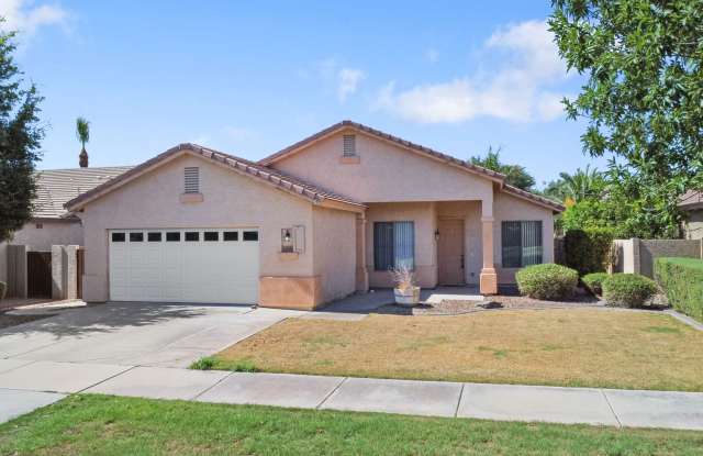 Charming 4 Bedroom Single Level Home with Pool in Higley Grove Gallery 3