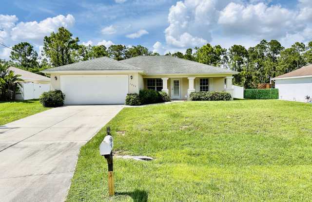 1067 Butler Street E photos photos