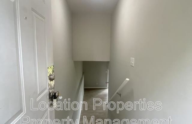 2446 Cedarwood Avenue - 1 Gallery 2