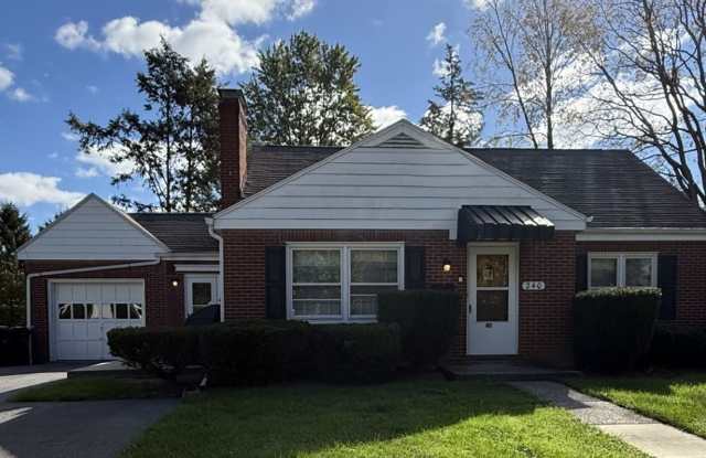 Student House Blocks from Downtown! photos photos Student House Blocks from Downtown! photos photos