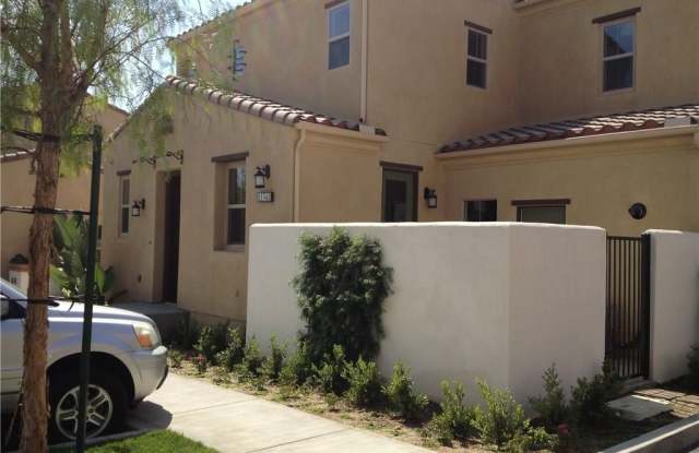11541 Amalfi Way - 11541 Amalfi Way, Los Angeles, CA 91326
