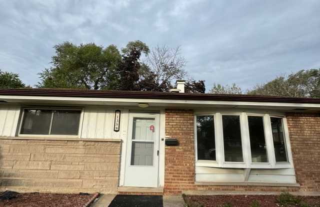 2 Bedroom Ranch Home now available in Calumet City !! photos photos