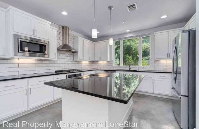 3514 Clawson Road Unit 1 Gallery 2