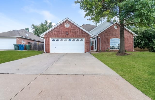 904 Julie's Trail - 904 Julie's Trail, Edmond, OK 73012