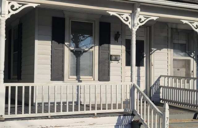 722 Monroe Street - 722 Monroe Street, Stroudsburg, PA 18360