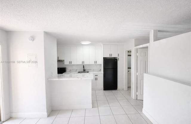 4080 North Dixie Highway photos photos