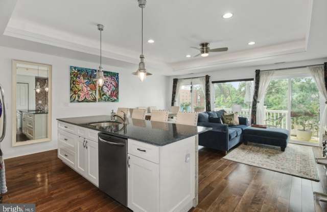 1022-24 FAIRMOUNT Avenue unit: 5 photos photos