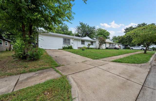 7225 Van Natta Lane - 7225 Van Natta Lane, Fort Worth, TX 76112