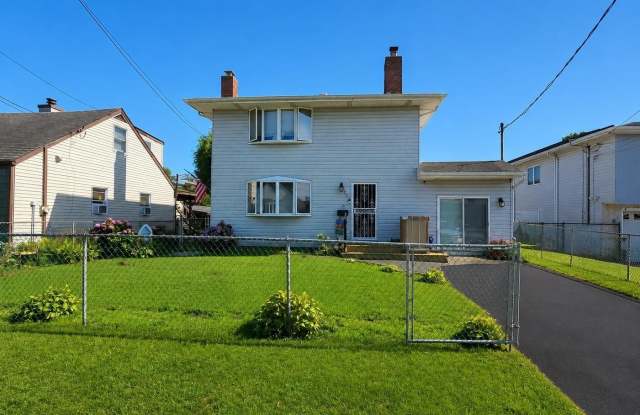 100 Lee Avenue photos photos