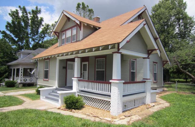 931 E Delmar St photos photos