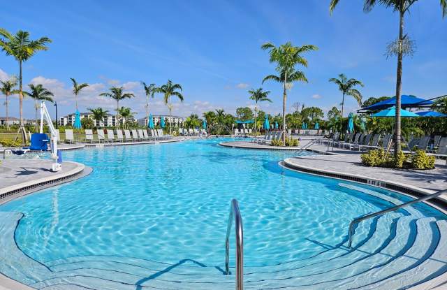 Seasonal Short-Term 3 Bedroom 2 Bathroom Coach Home in Wellen Golf & Country Club! Gallery 4