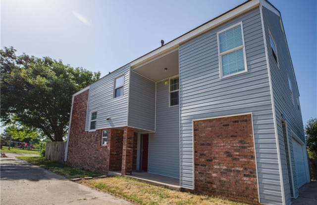 2711 N Bishops Drive - 2711 Bishops Dr, Norman, OK 73072