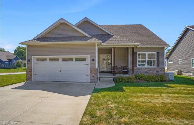 341 Alexis Lane - 341 Alexis Lane, Canal Fulton, OH 44614