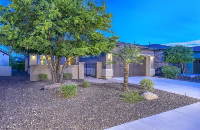13039 W RED FOX Road - 13039 West Red Fox Road, Peoria, AZ 85383