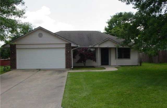 Get it While it Lasts! - 904 Foxridge Drive, Warrensburg, MO 64093