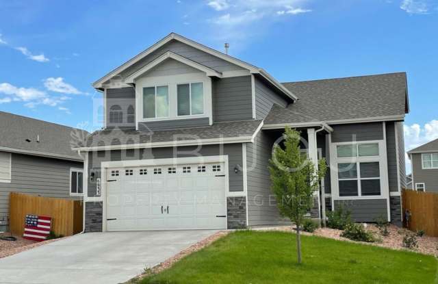 Newer Home in The Glen at Widefield photos photos