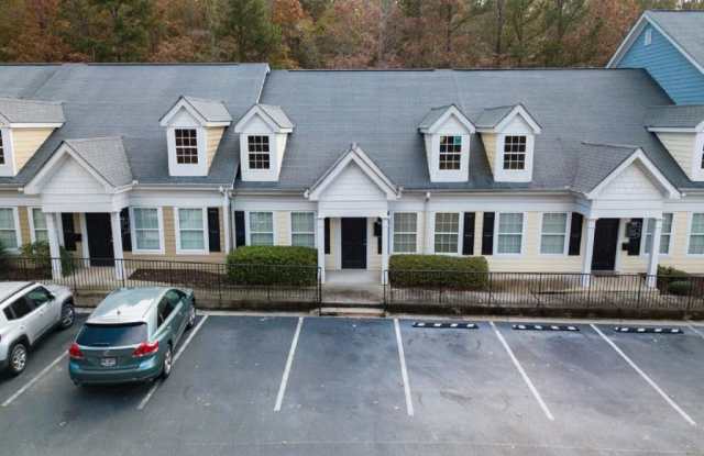 500 W Lanier Suite B Avenue - 500 Lanier Ave W, Fayetteville, GA 30214