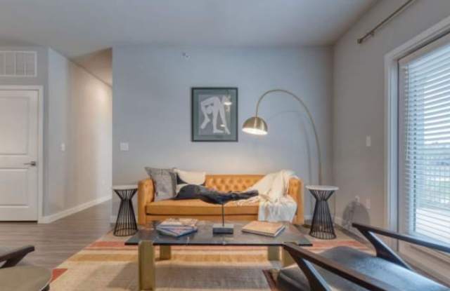 2247 Independence Dr Gallery 4