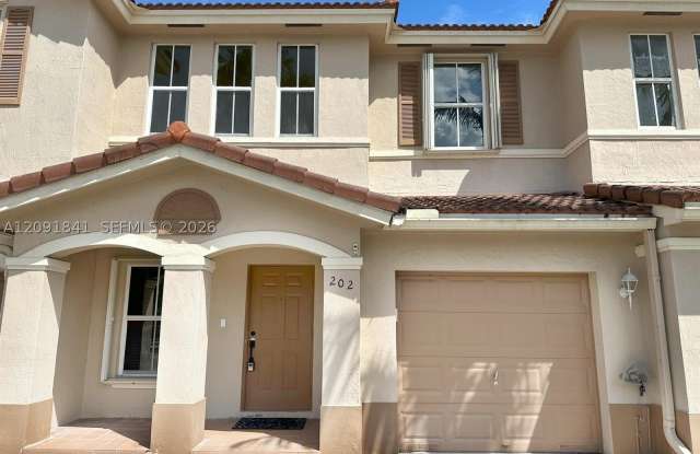 202 Riverwalk Cir Gallery 1