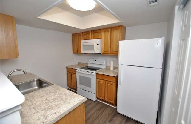 2877 Wonderwood Ln Gallery 2