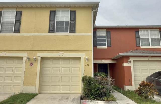 609 Cresting Oak Circle - 1 photos photos