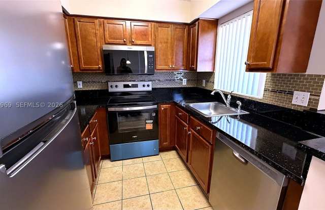 7640 Westwood Dr Gallery 3