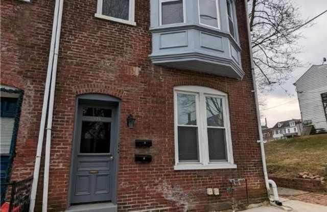 136 8th Street unit: 1St Floor - 136 South 8th Street, Easton, PA 18042