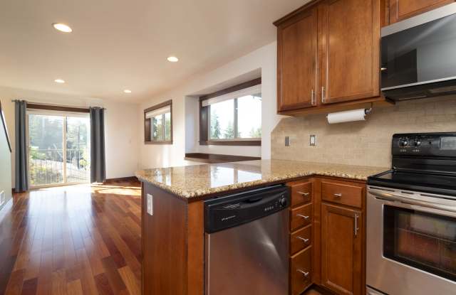 9423 35th Avenue Southwest - A Gallery 4