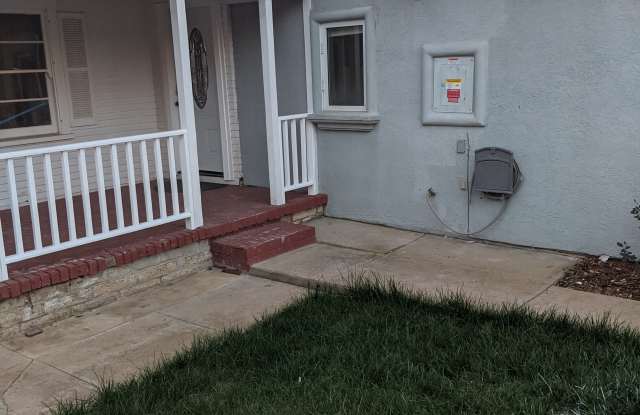 931 Rock Springs Rd - 931 Rock Springs Road, San Marcos, CA 92069