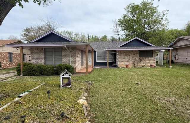 1817 W Belden Street photos photos