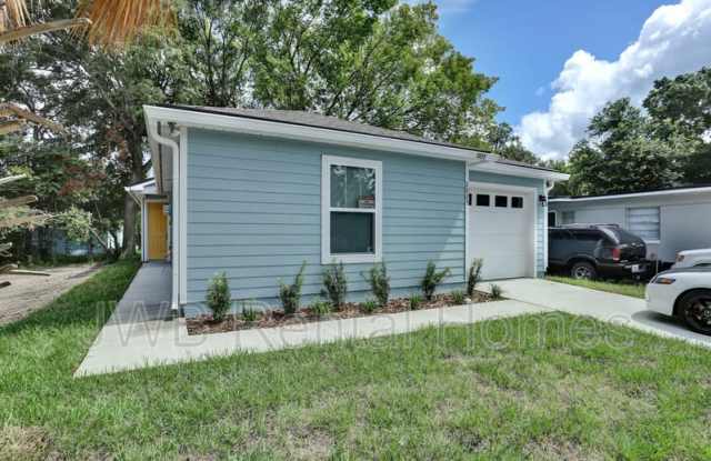 2025 Commonwealth Ave photos photos