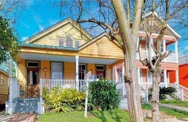 7727 OAK Street - 7727 Oak Street, New Orleans, LA 70118 7727 OAK Street - 7727 Oak Street, New Orleans, LA 70118