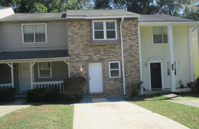 Stunning 2 Bed, 2 1/2 Bath Townhouse Available July 2026 photos photos