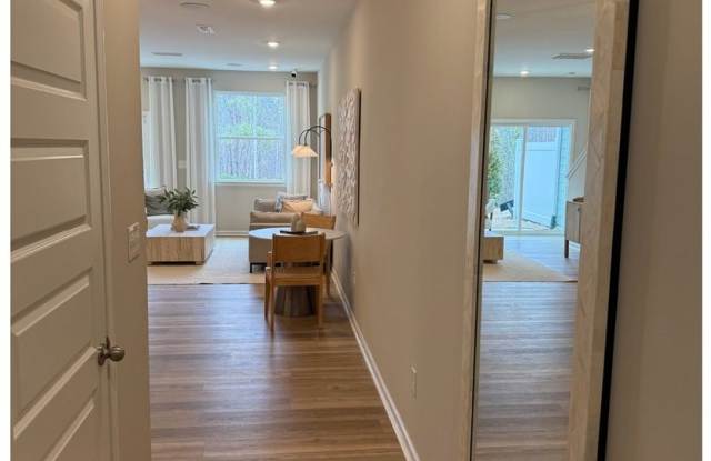 Charming 3BR Townhome in Durham Gallery 3