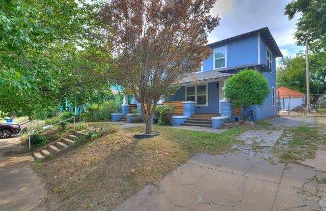 64 N Gillette Avenue Gallery 1