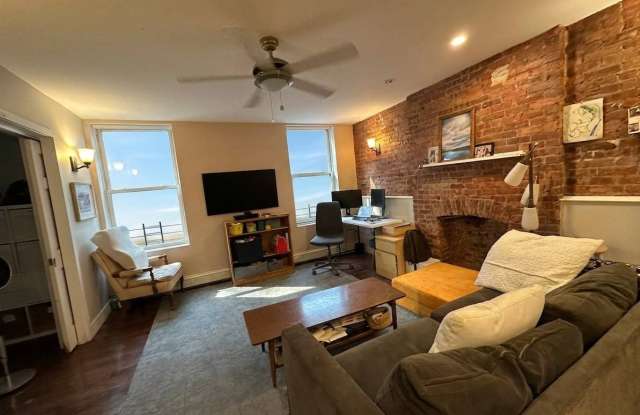 374 Van Brunt Street photos photos
