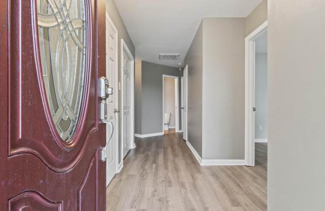106 Cona Court Gallery 2