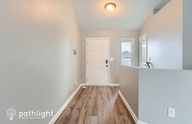 4598 6000 West Gallery 2