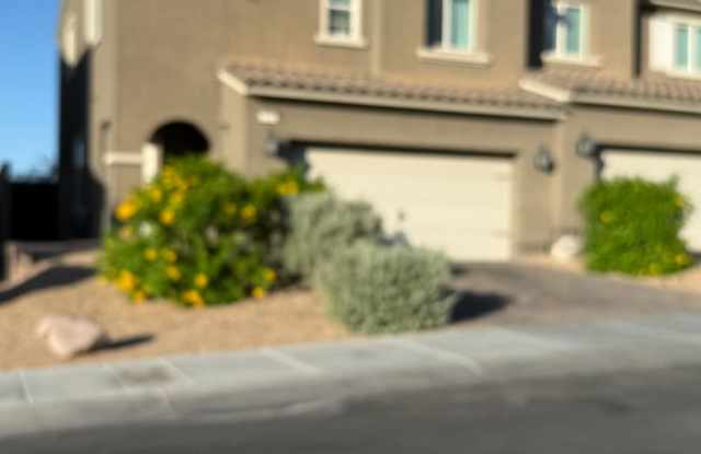 Magnificent Townhome Located In Quail Ridge Community! photos photos