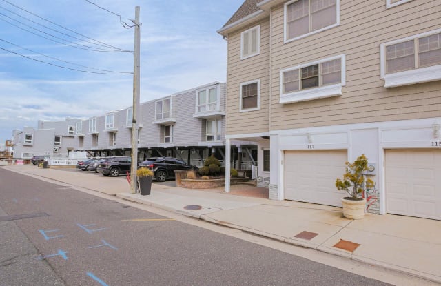 117 N Annapolis Ave - 117 North Annapolis Avenue, Atlantic City, NJ 08401
