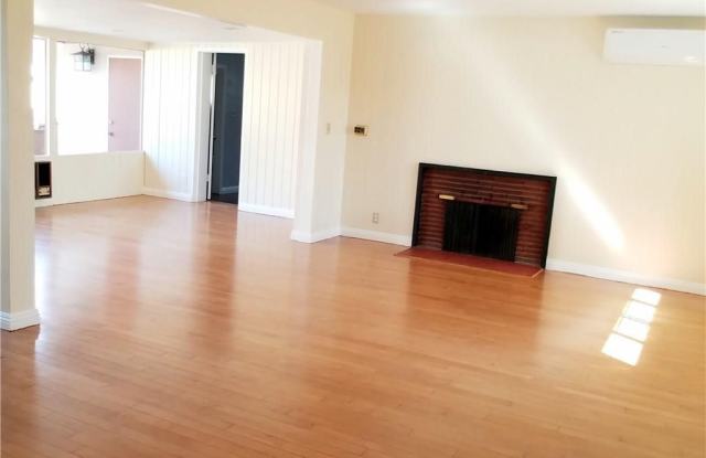 1601 Loma Verde Street Gallery 2