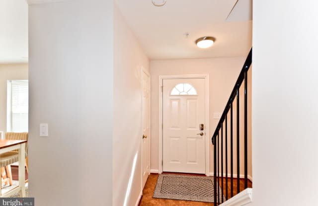 4472 BLUE HERON WAY Gallery 3