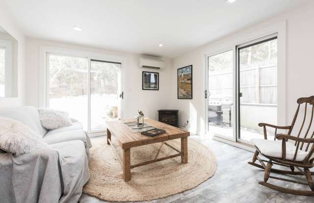 35 Mulford Lane Gallery 2