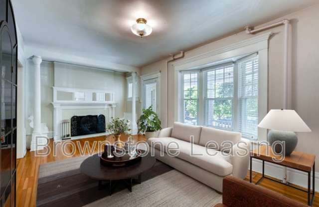 1126 N Emerson St photos photos